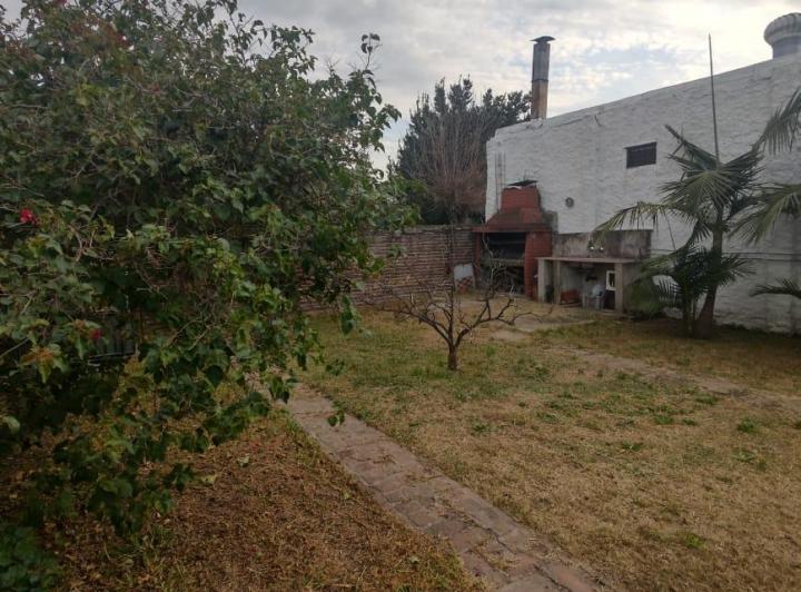 Casa alquiler Ringuelet 2 dormitorios parque cochera 4