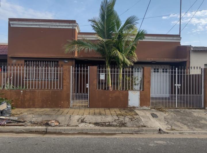 Casa alquiler Ringuelet 2 dormitorios parque cochera 5