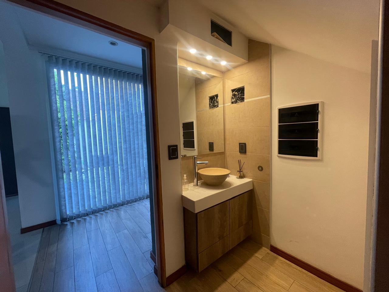 Foto de Casa en alquiler temporal Barrio El Quimilar City Bell jardin pileta, imagen 5