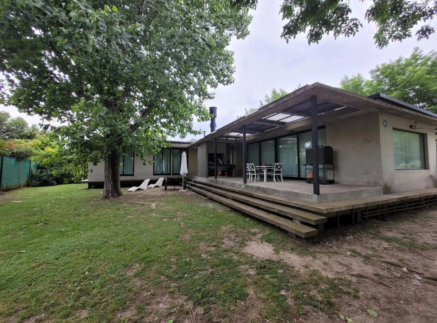 Casa venta barrio cerradoparque ecológico City bell 4 dormitorios, 3 baños toillete losa radiante 4