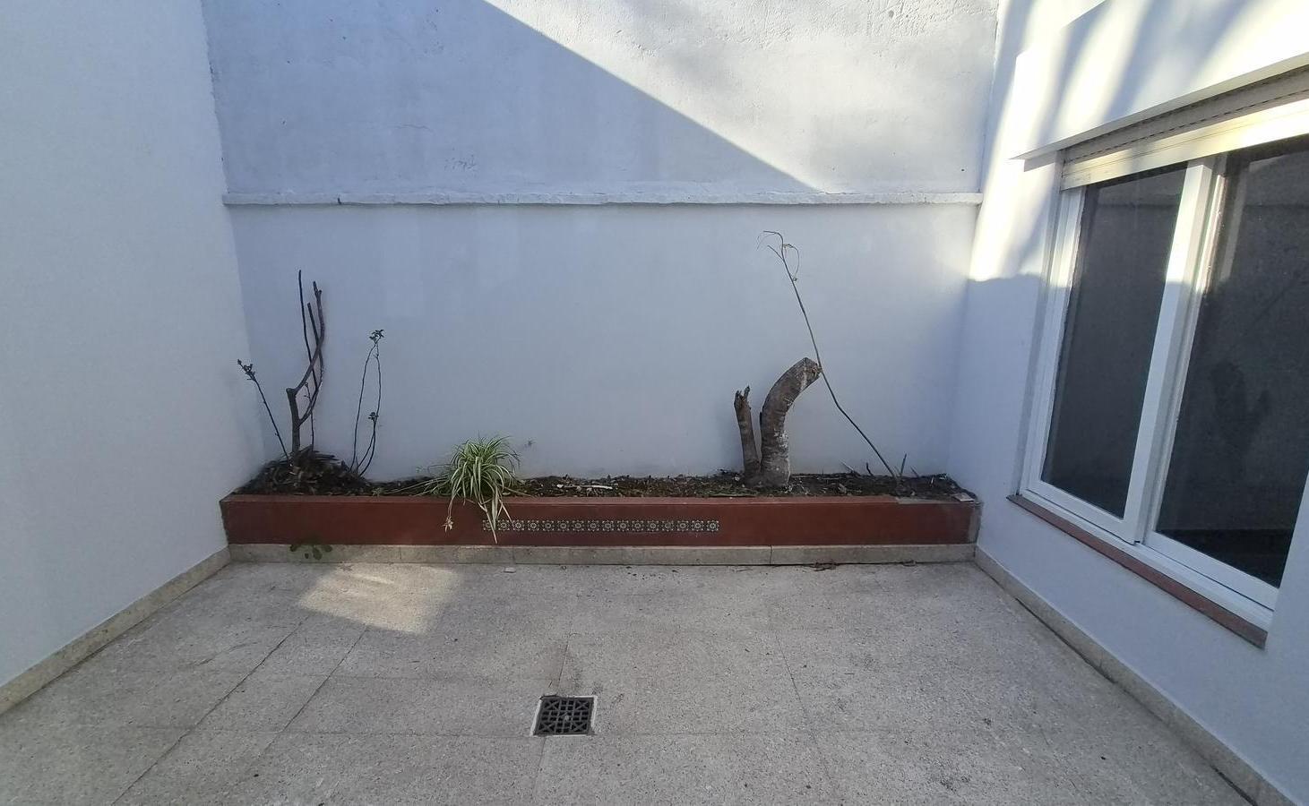 Foto de Casa alquiler planta baja 3 dormitorios cochera jardin parrilla la plata, imagen 4