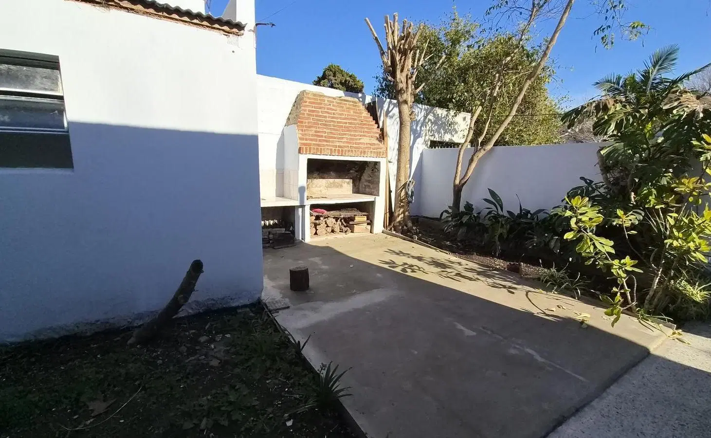 Casa alquiler planta baja 3 dormitorios cochera jardin parrilla la plata 8