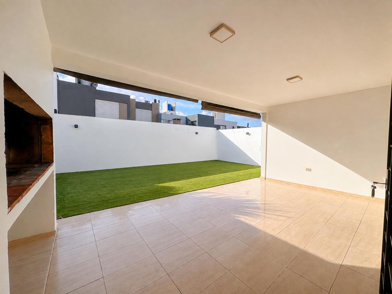 Foto de Casa en Alquiler Miradores 1 de Manantiales, imagen 3