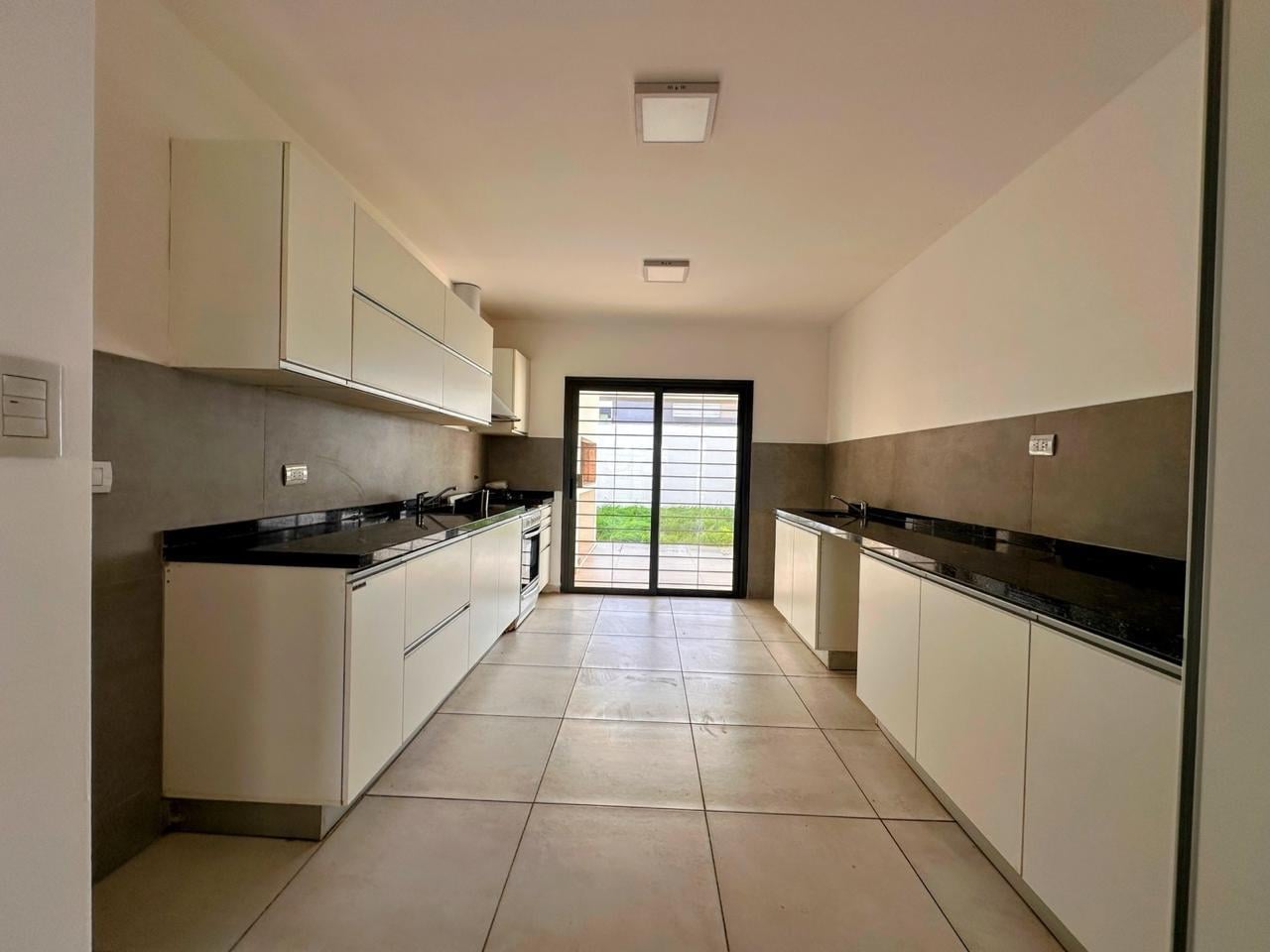 Foto de Casa en Alquiler Miradores 1 de Manantiales, imagen 4