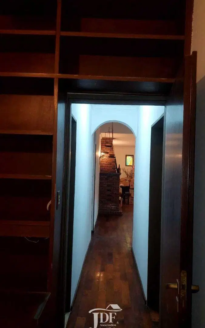 Venta casa en muy buena ubicacion. 5