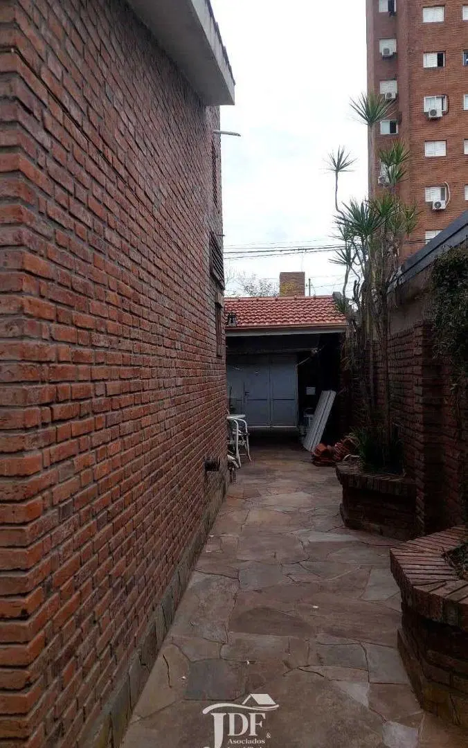 Venta casa en muy buena ubicacion. 3