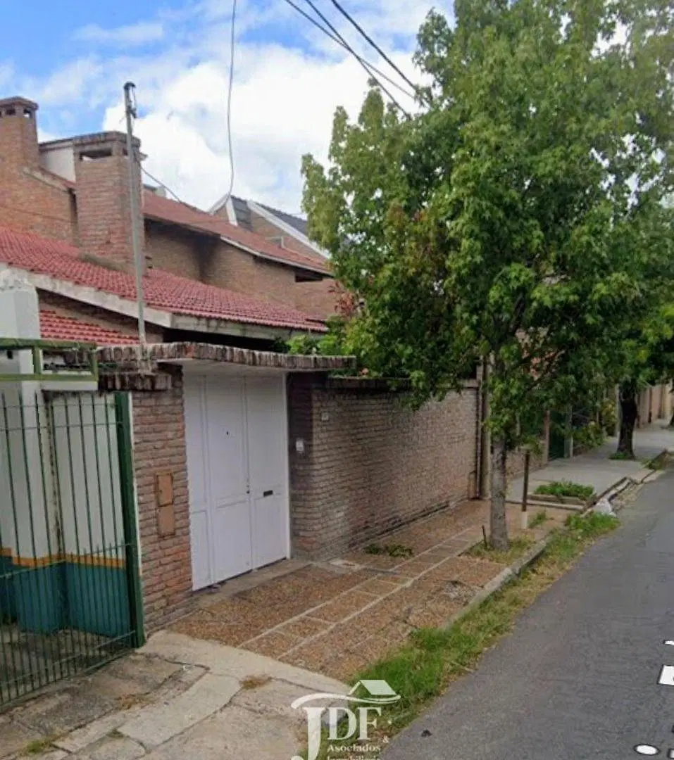 Venta casa en muy buena ubicacion. 2