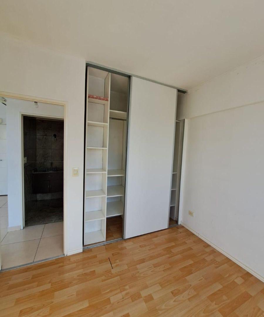 Foto de Departamento en alquiler en Lanús – Calle Salta, imagen 2