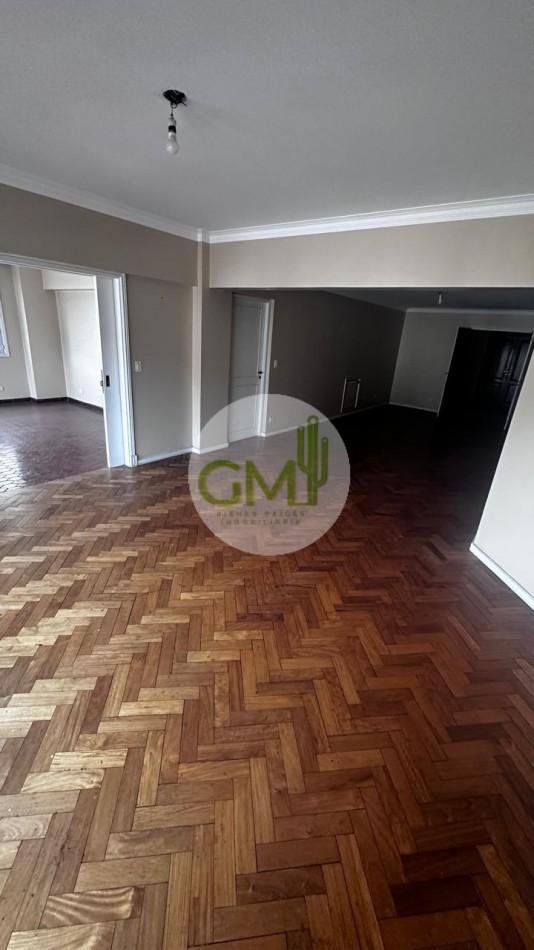 Venta de Lujo Departamento 4