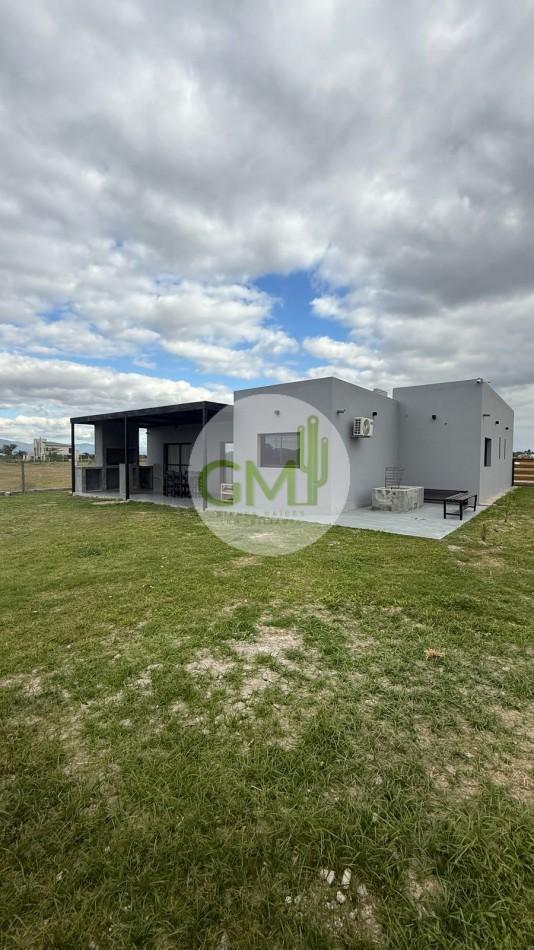 Oportunidad Casa en La Verbena Frente Aeropuerto 3