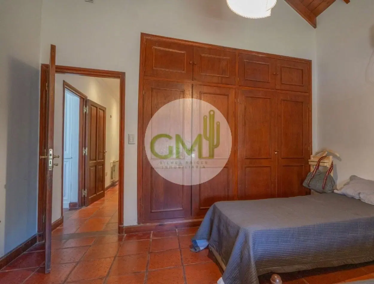 EXCLUSIVA CASA DE OPORTUNIDAD EN EL TIPAL 2