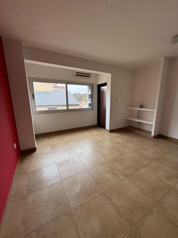 Foto de OPORTUNIDAD DEPTO VENTA MACROCENTRO, imagen 1