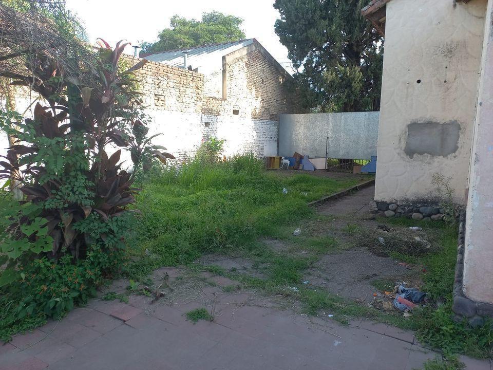 Casa en Venta a Demoler o Refaccionar - Zona Oeste 5