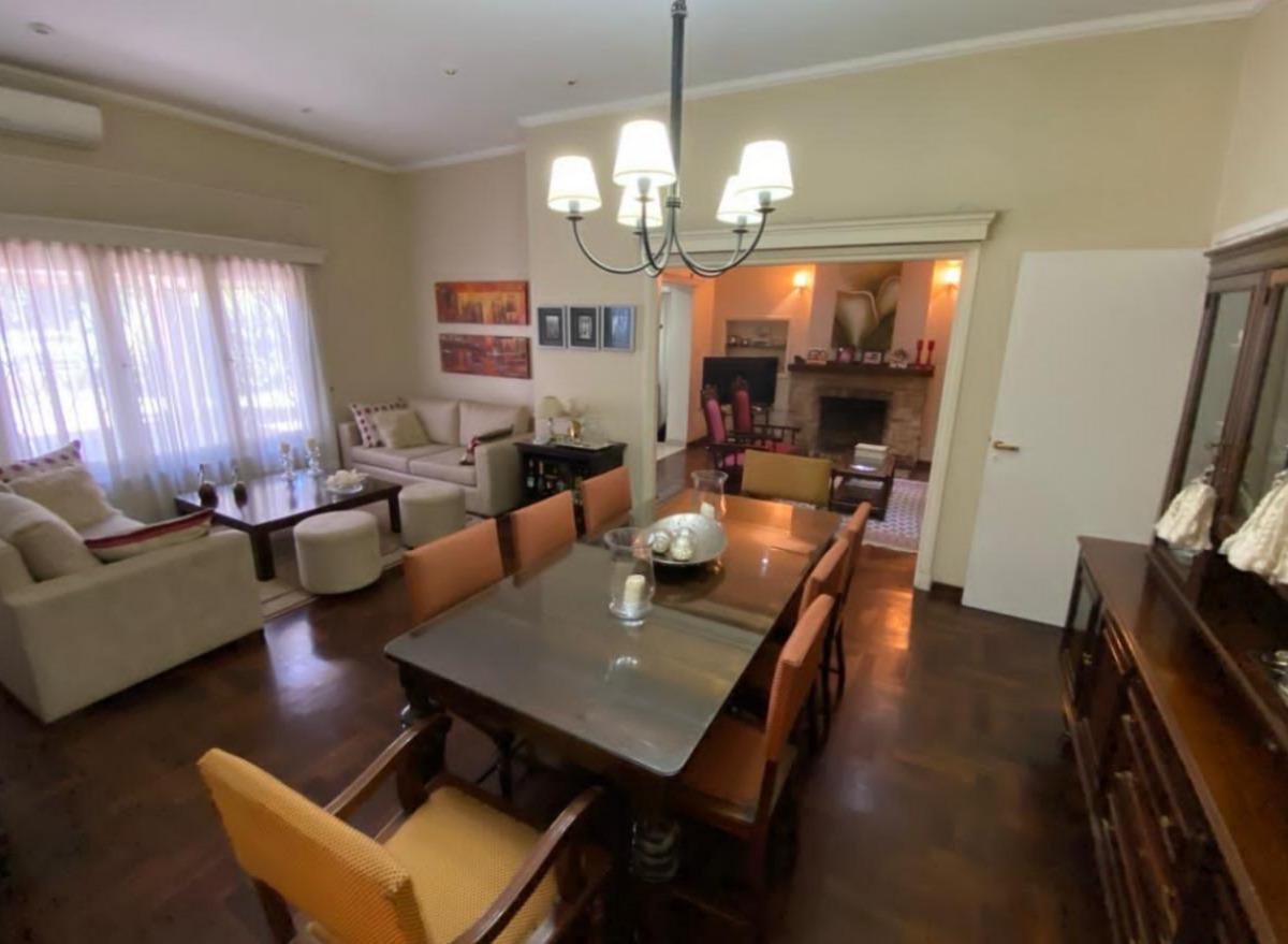 Casa en Venta - Zona Parque Guillermina 2