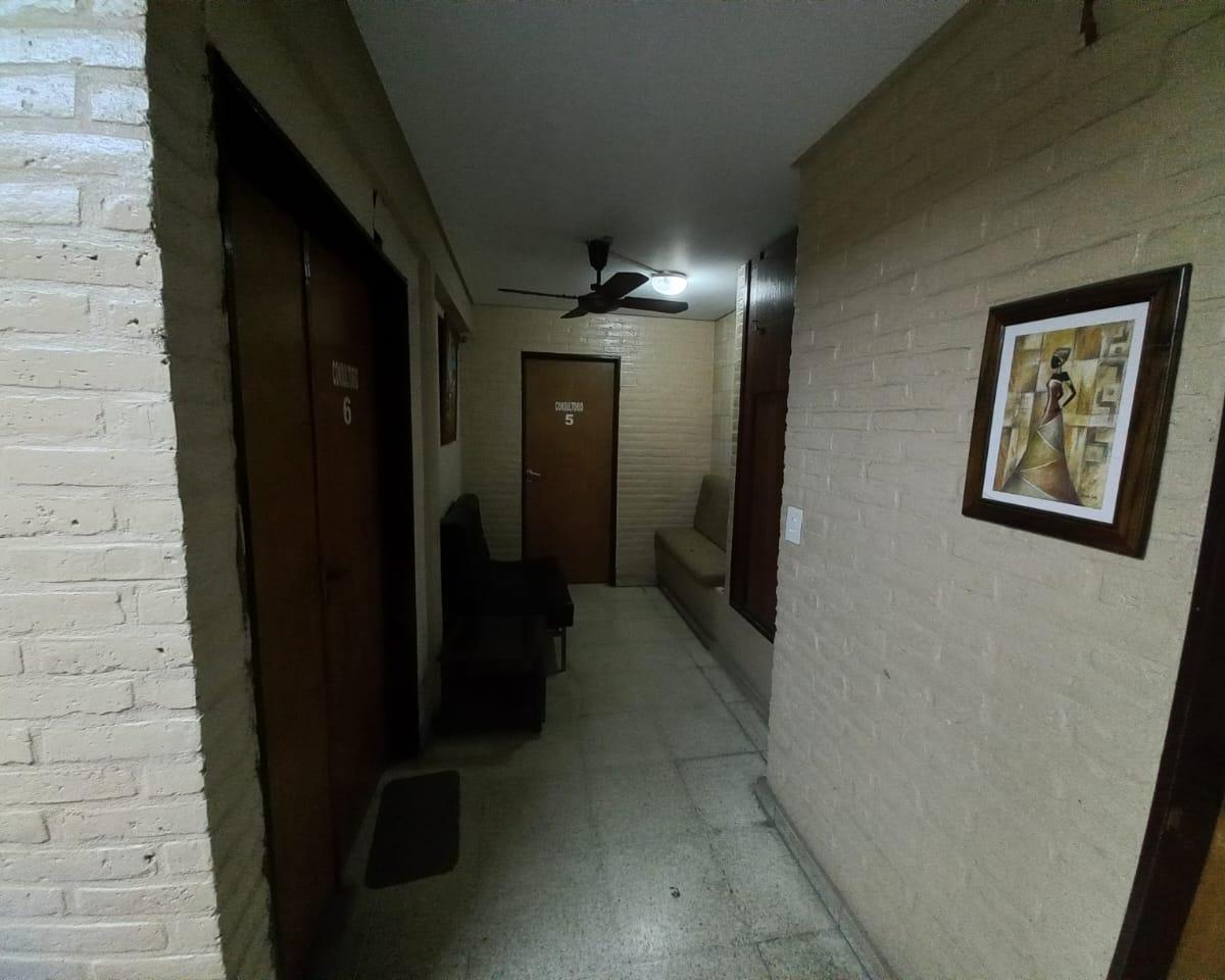 Consultorios en Venta - B° Sur 5