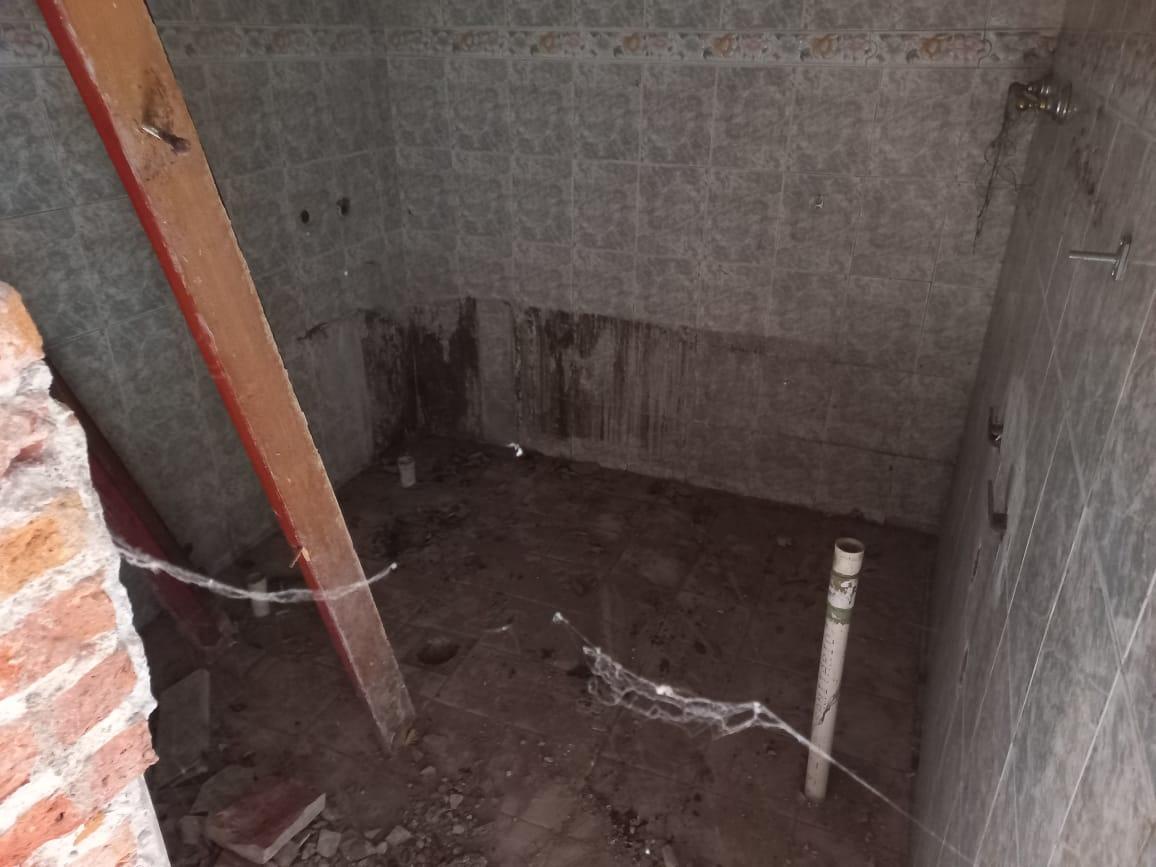 Casa a Refaccionar o Demoler en Venta - B° Sur 4