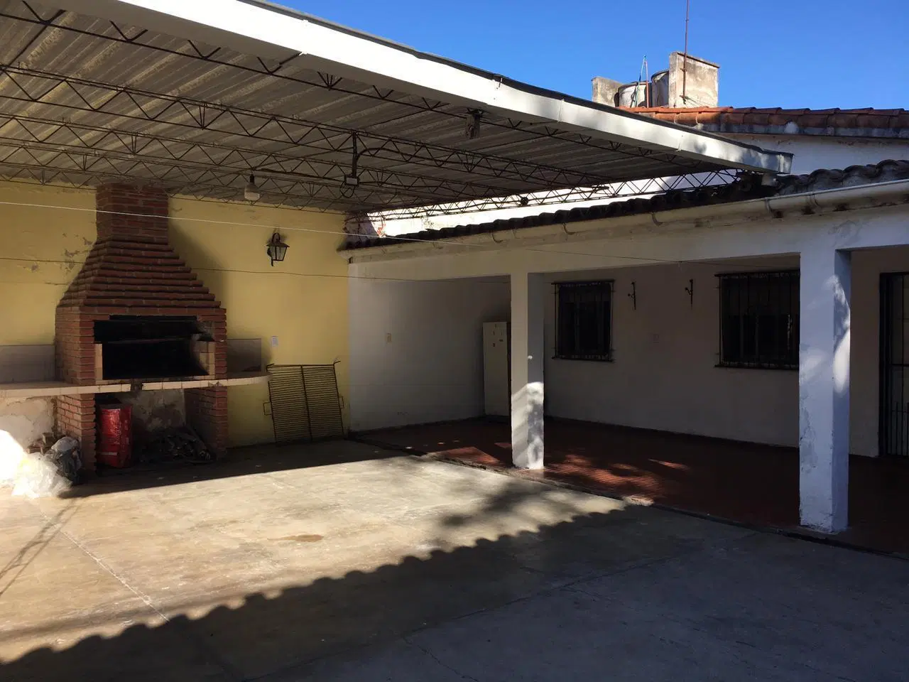 Casa esquina en alquiler B° APEM LAS TALITAS 4