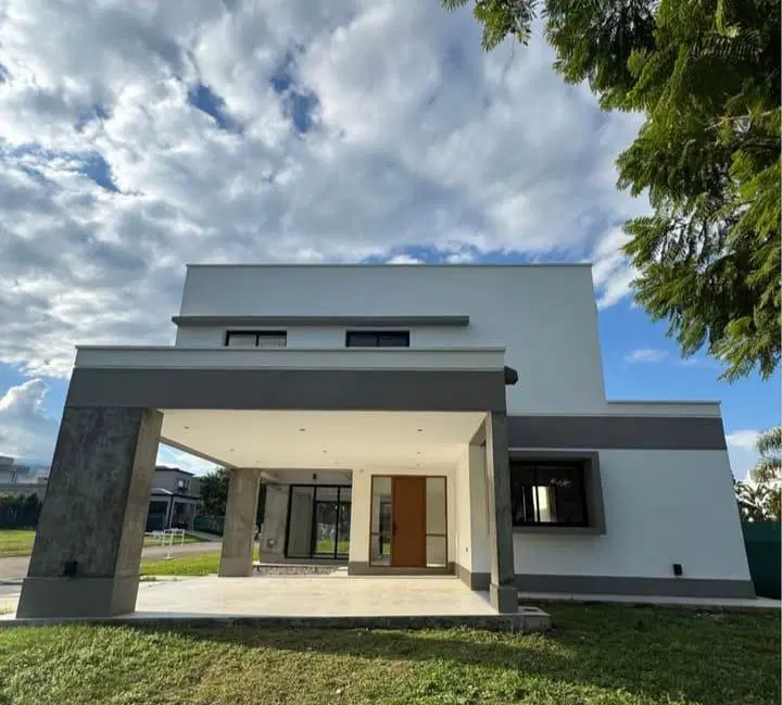 Casa en Yerba Buena 5