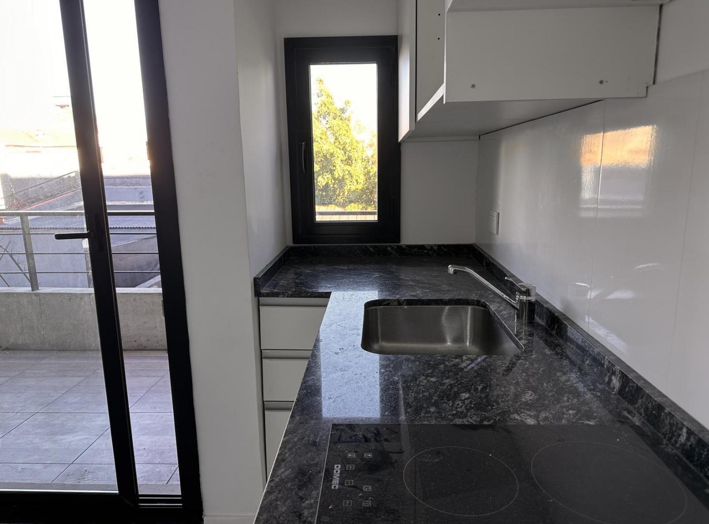 Foto de Departamento 2 ambientes a estrenar con patio, balcón y cochera, imagen 4