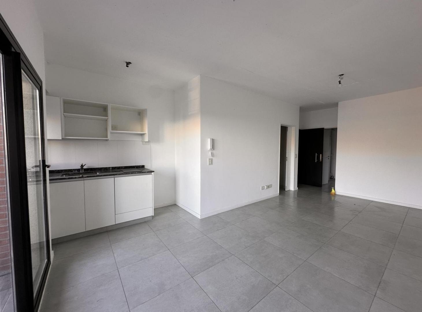 Foto de Departamento 2 ambientes a estrenar con patio, balcón y cochera, imagen 3