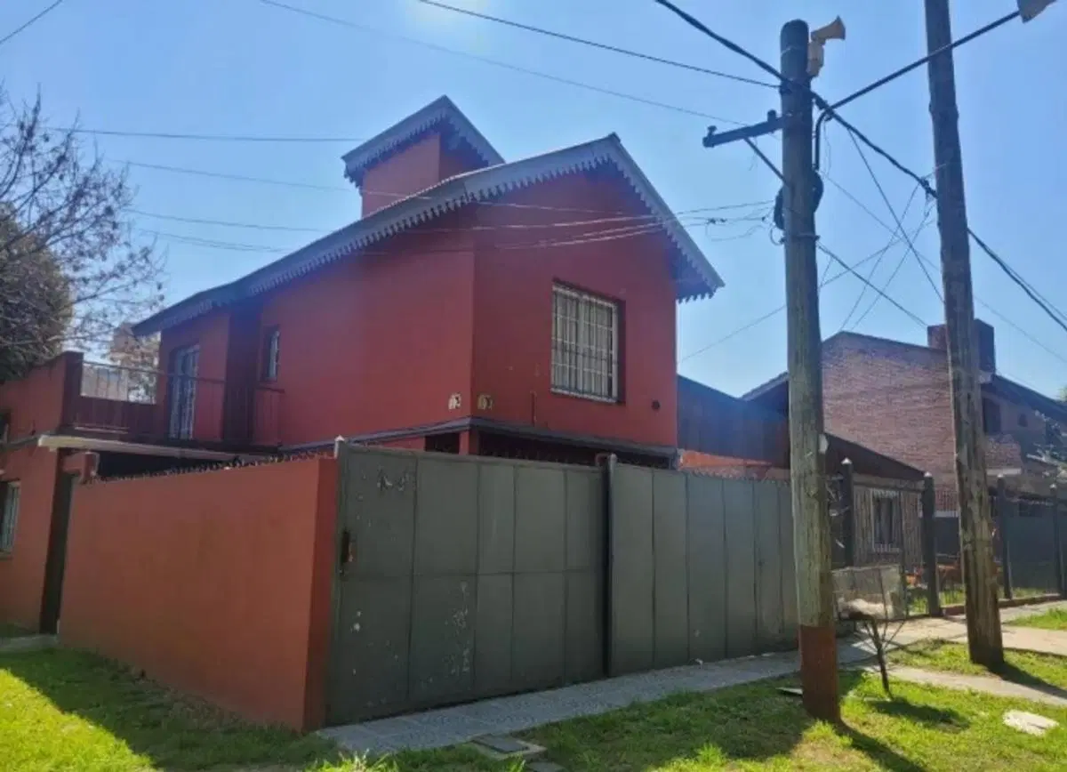 CASA EN PILAR - EXCELENTE UBICACION 3