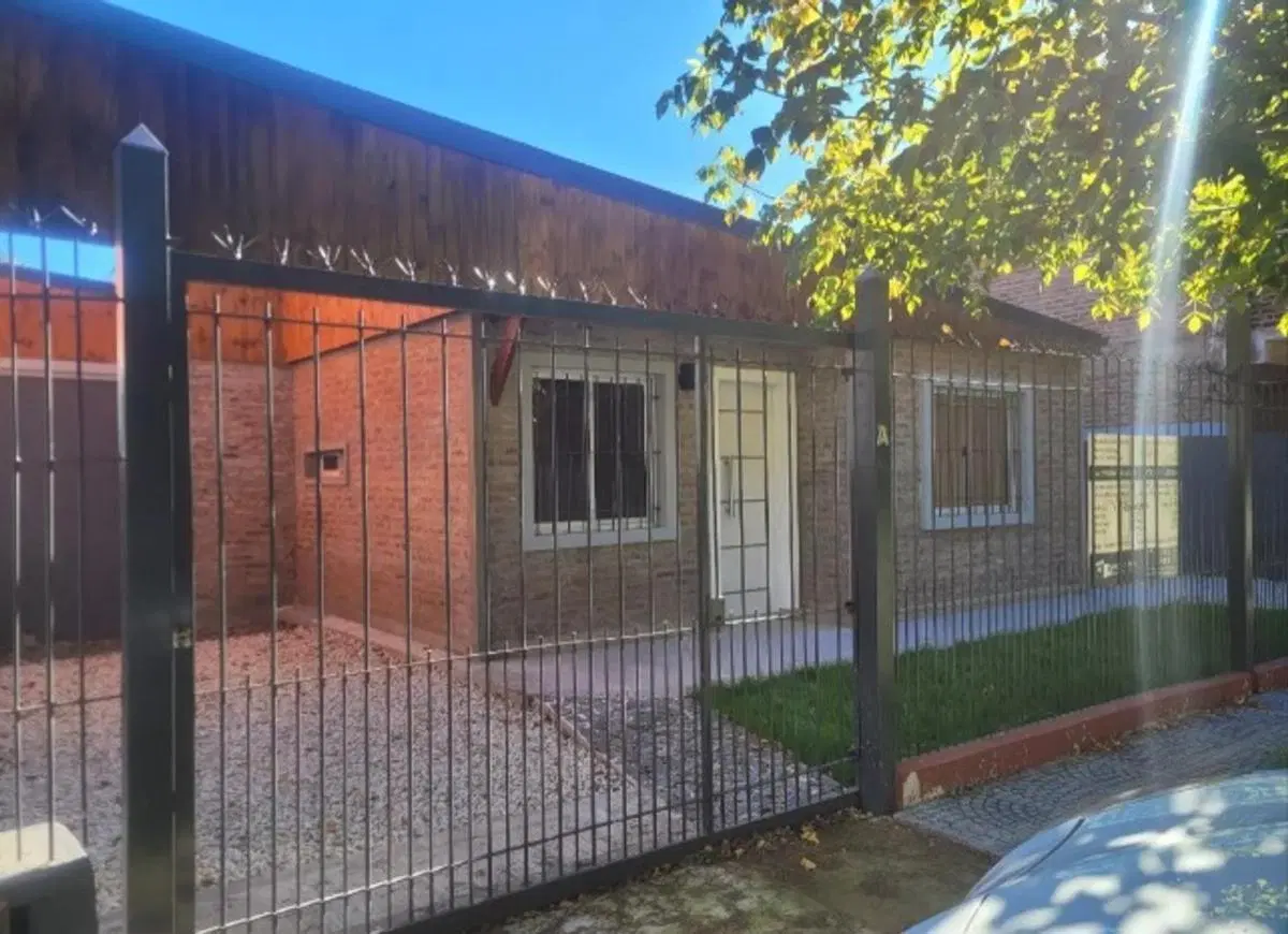 CASA EN PILAR - EXCELENTE UBICACION 1
