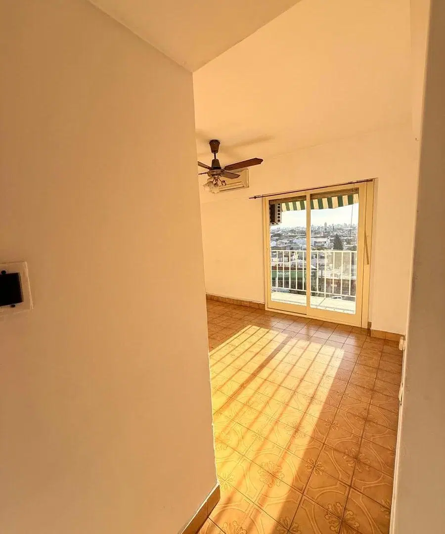 Departamento de 2 ambientes con balcon y gran vista 3