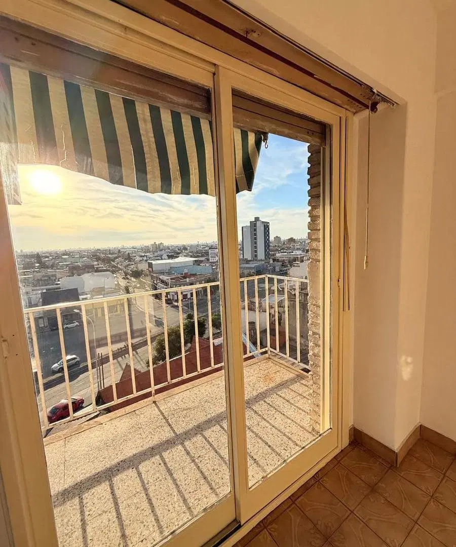 Departamento de 2 ambientes con balcon y gran vista 8