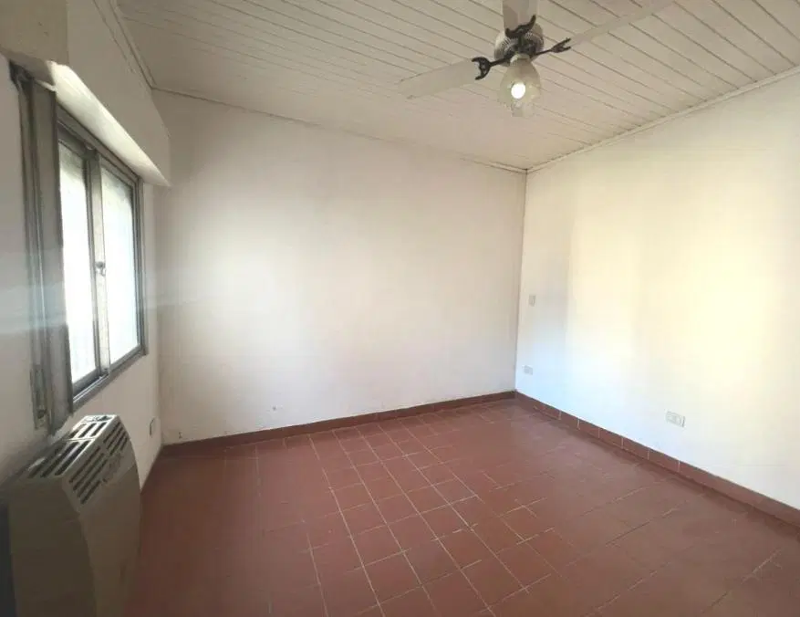 CASA DE 3 AMB EN ALMIRANTE BROWN 3