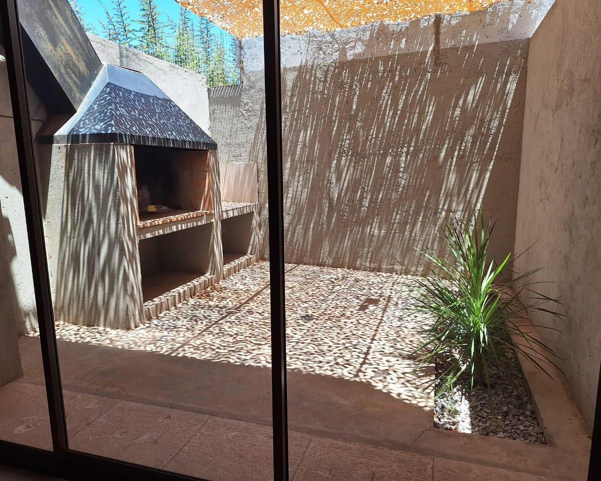 Hermoso Duplex en Barrio Semi Privado 5