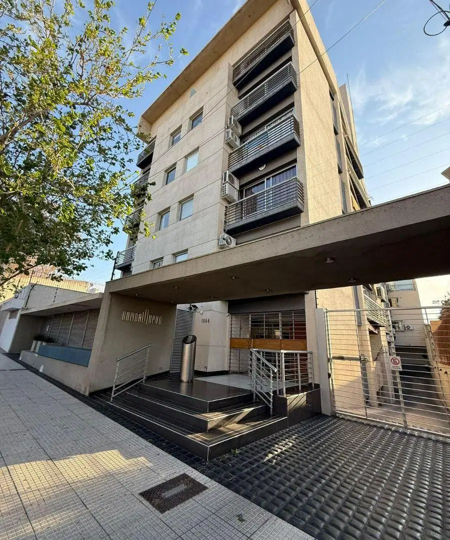 DEPARTAMENTO EN BARRIO BOMBAL 2