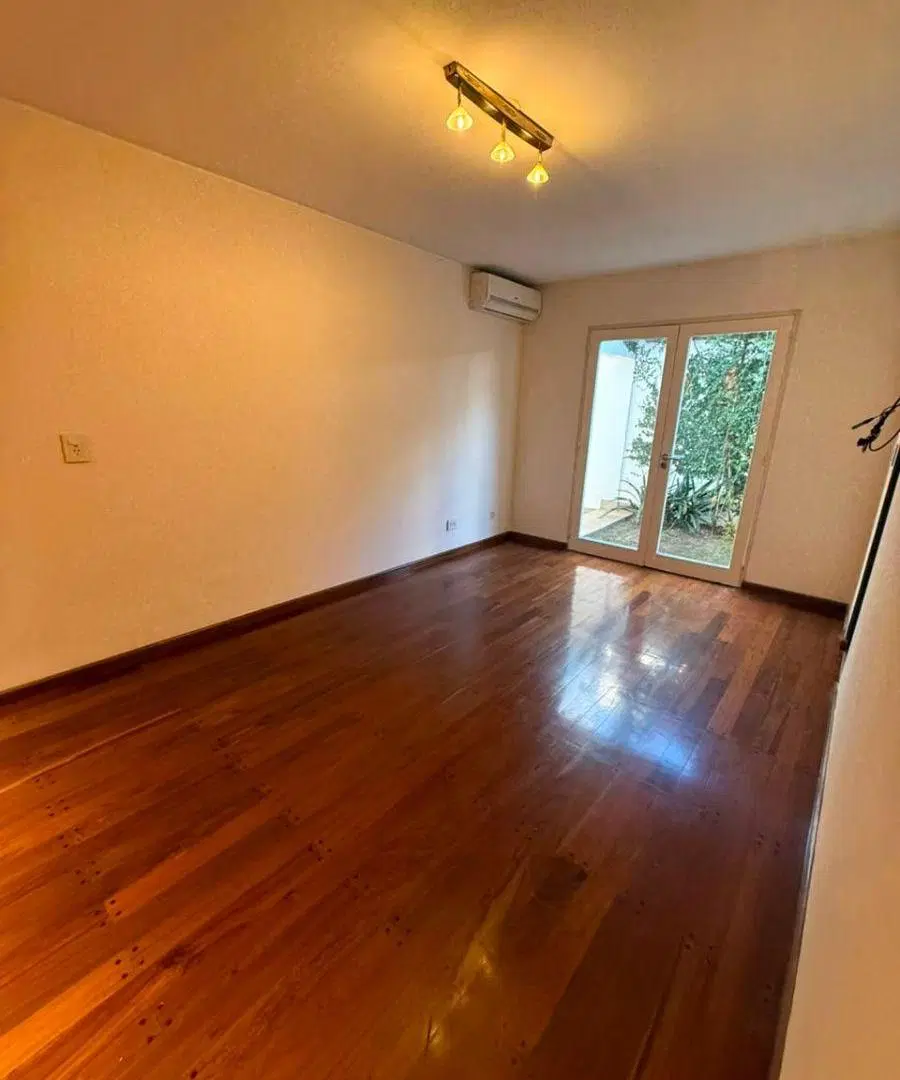 HERMOSO DEPARTAMENTO CON JARDIN 4