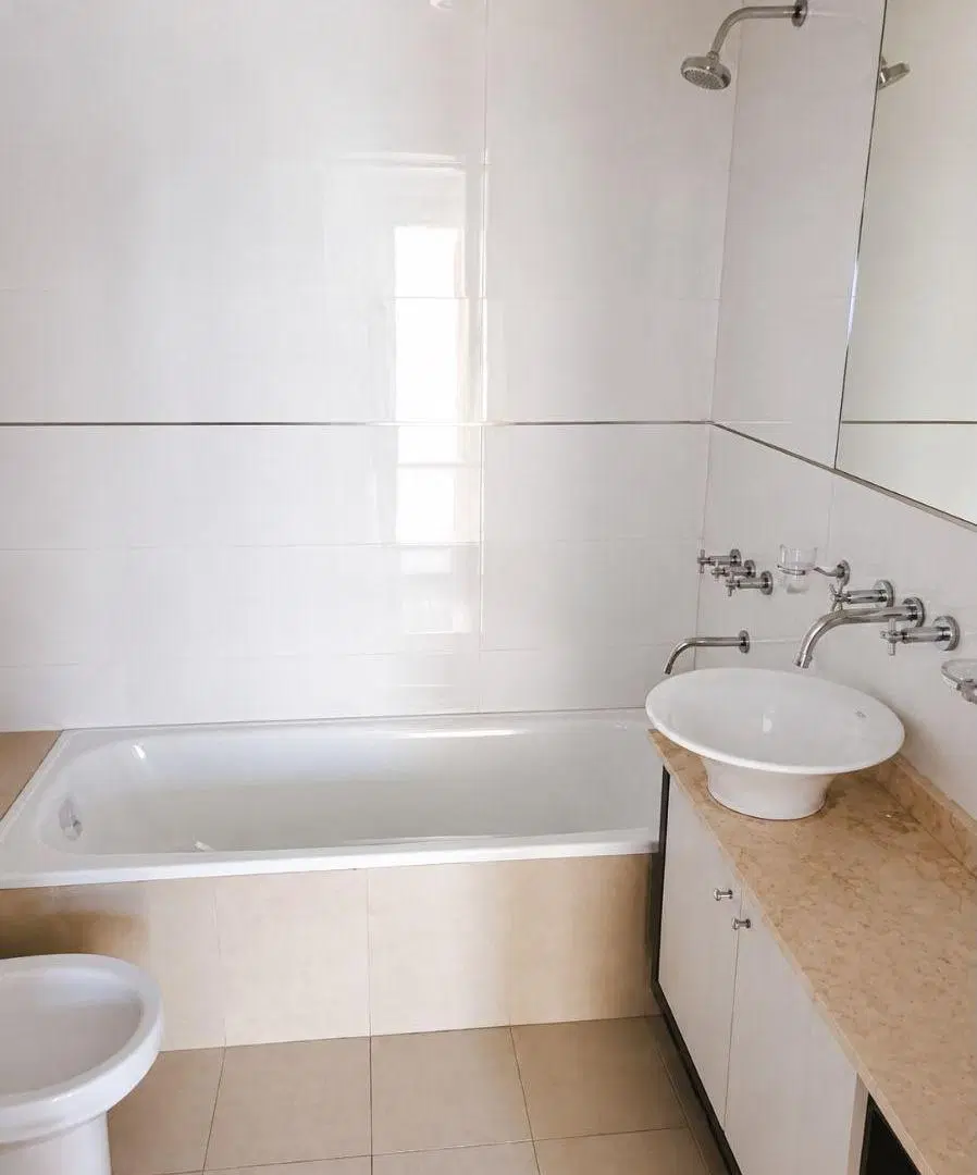 HERMOSO DEPARTAMENTO CON PISCINA 3