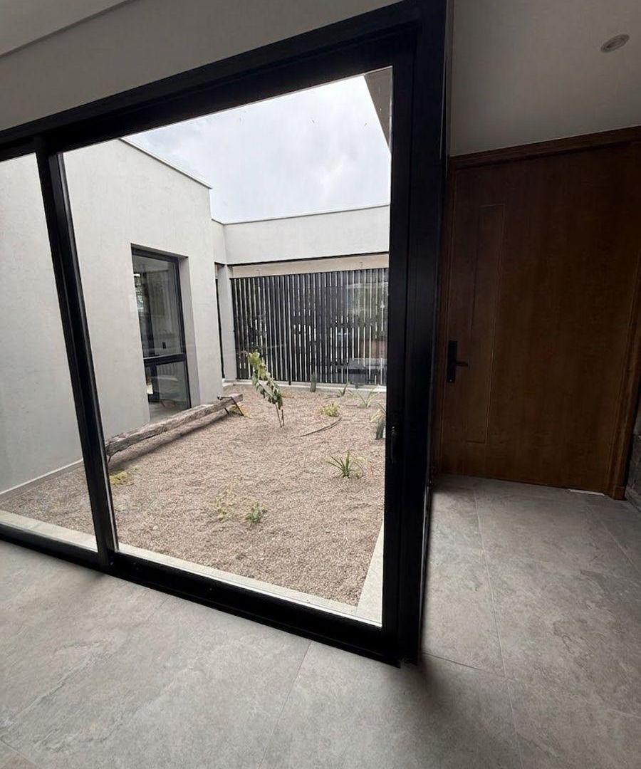 Foto de CASA DE CATEGORÍA EN ALQUILER, imagen 3