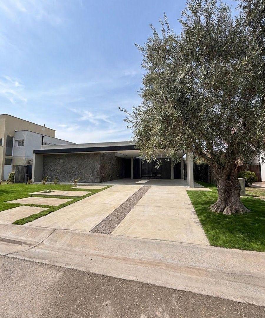 Foto de CASA DE CATEGORÍA EN ALQUILER, imagen 1