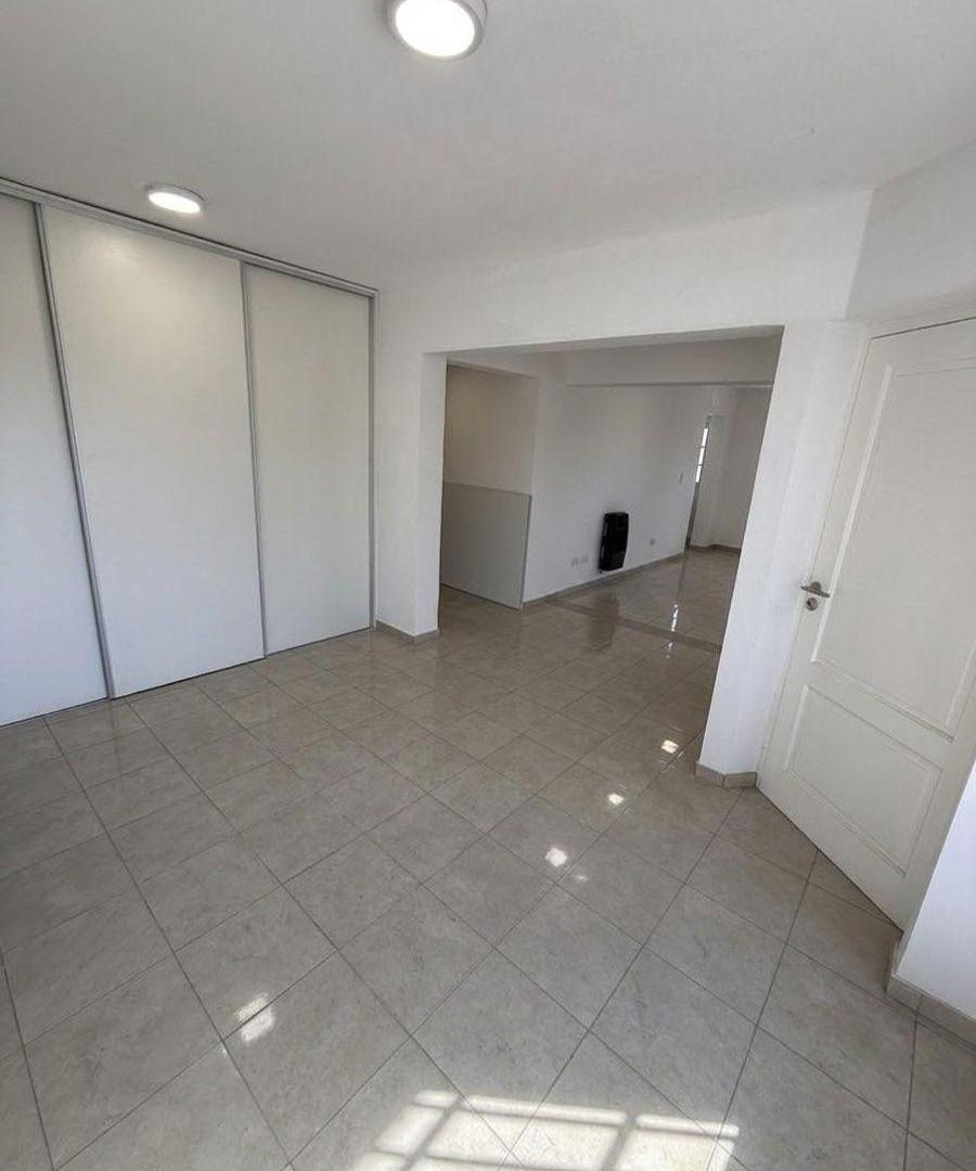 Foto de HERMOSA CASA EN GODOY CRUZ, imagen 4