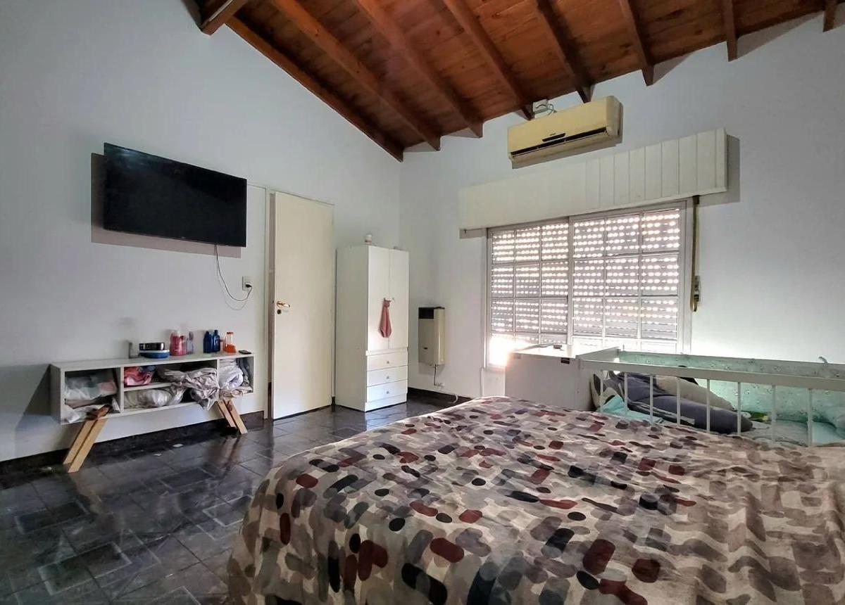 Foto de FINANCIA 40% Chalet de 5 ambientes en zona residencial en Morón, imagen 4