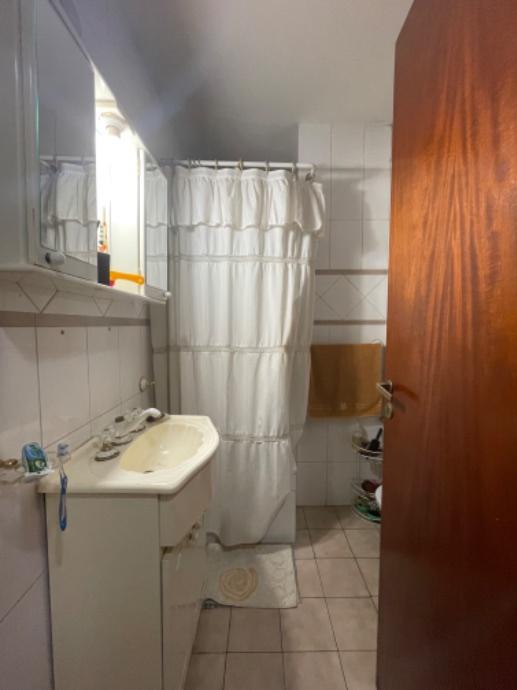 Duplex de Tres Ambientes con Cochera y Fondo 5