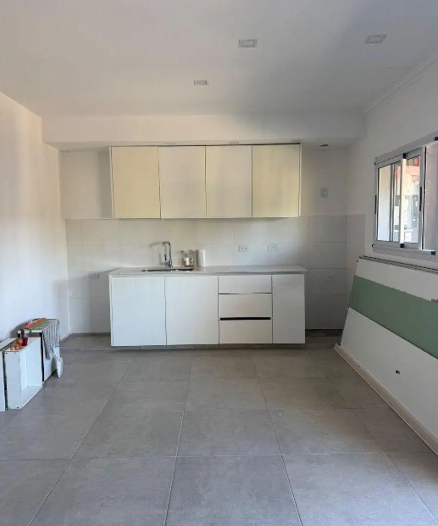 DEPARTAMENTO DE TRES AMBIENTES CON COCHERA 5