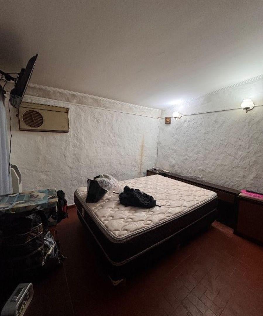 Foto de PH de 122 m² con 2 dormitorios en venta en Ituzaingo Norte, imagen 2