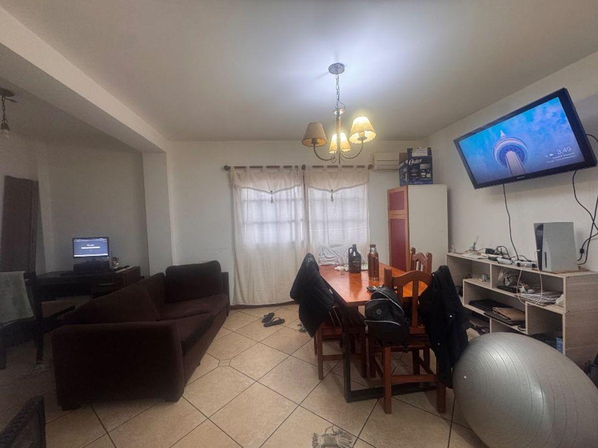 Foto de PH de 69 m² con 2 dormitorios en venta en Haedo, imagen 3