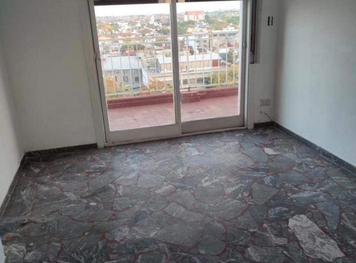 Dueño alquila bellisímo dpto de 2amb, pque Chacabuco, inmejorable vista 2