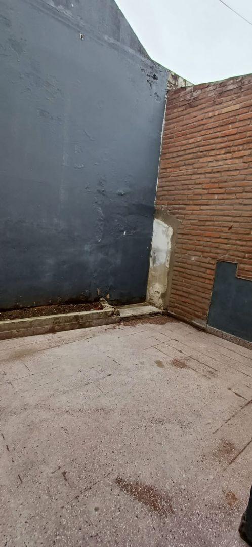 Foto de PH 2 AMBIENTES EN CASEROS EN ALQUILER, imagen 3