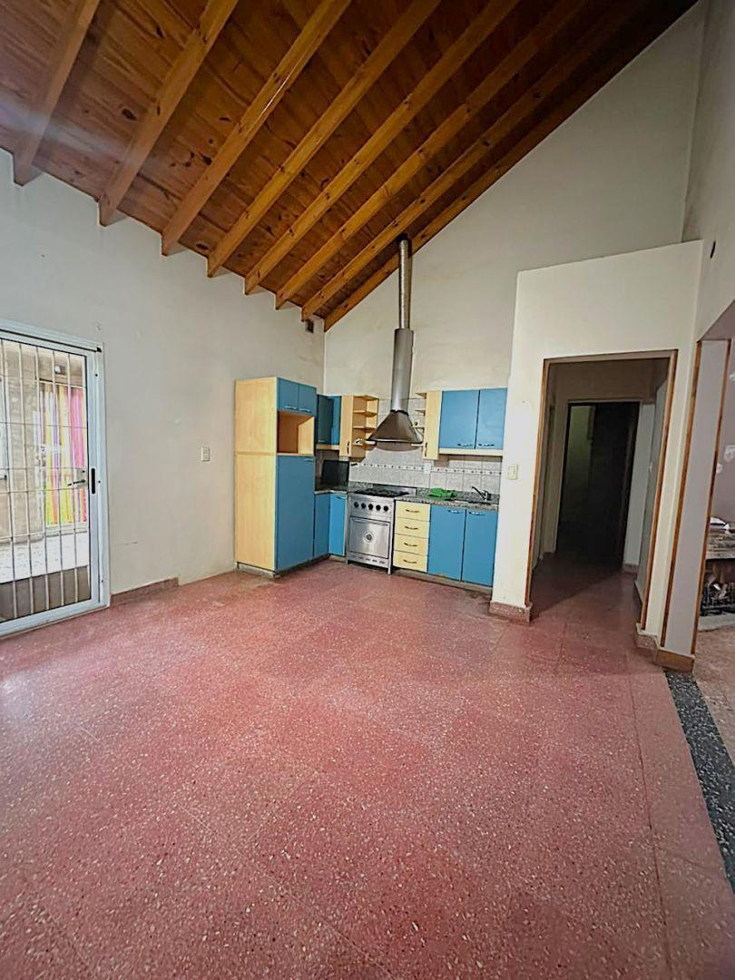 Foto de CASA EN LOTE PROPIO EN CASEROS, imagen 4