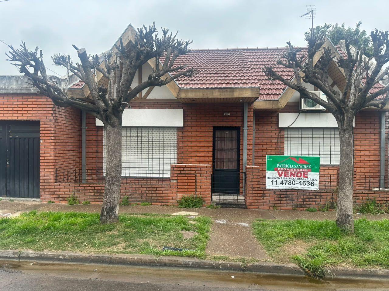 Foto de CASA EN LOTE PROPIO EN CASEROS, imagen 1