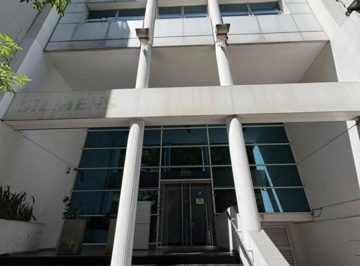 Edificio Comercial de 4 pisos en alquiler, Nueva Cordoba