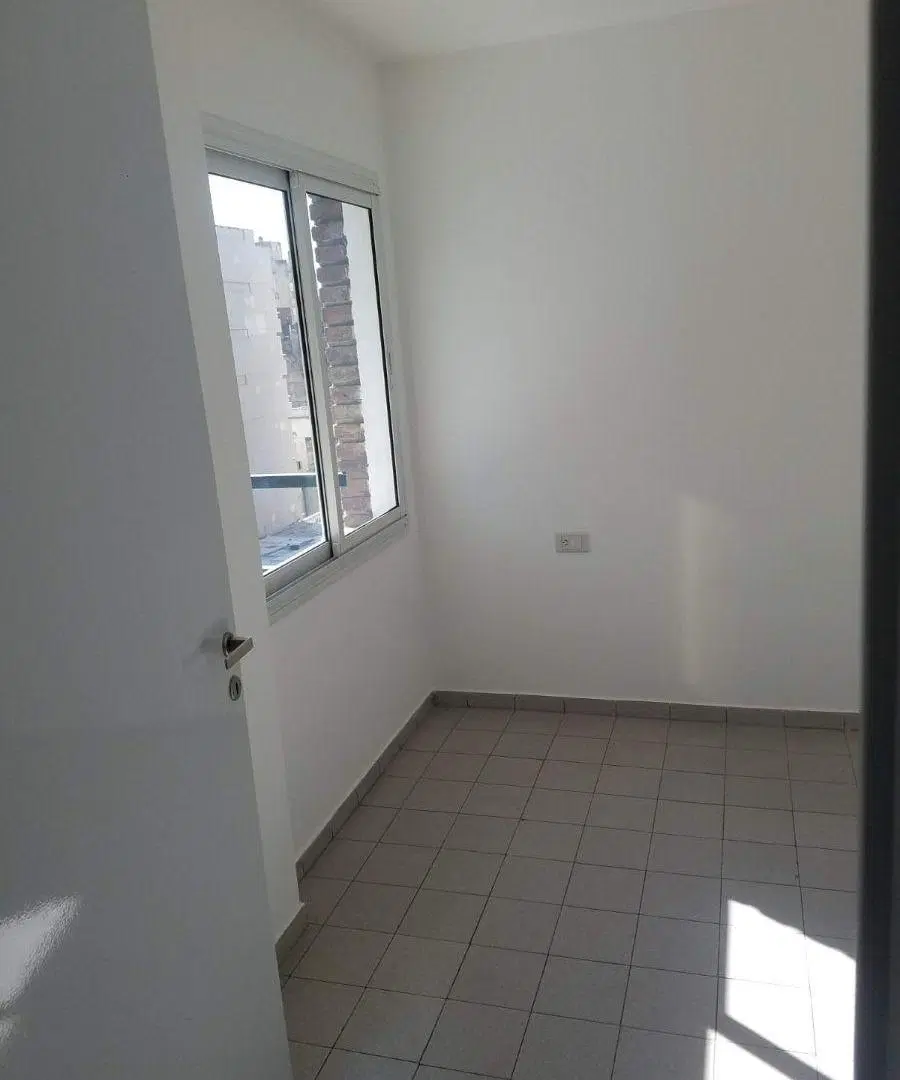 Departamento con balcón en alquiler, 1 dormitorio. A pasos del Buen Pastor. Nueva Cordoba 4