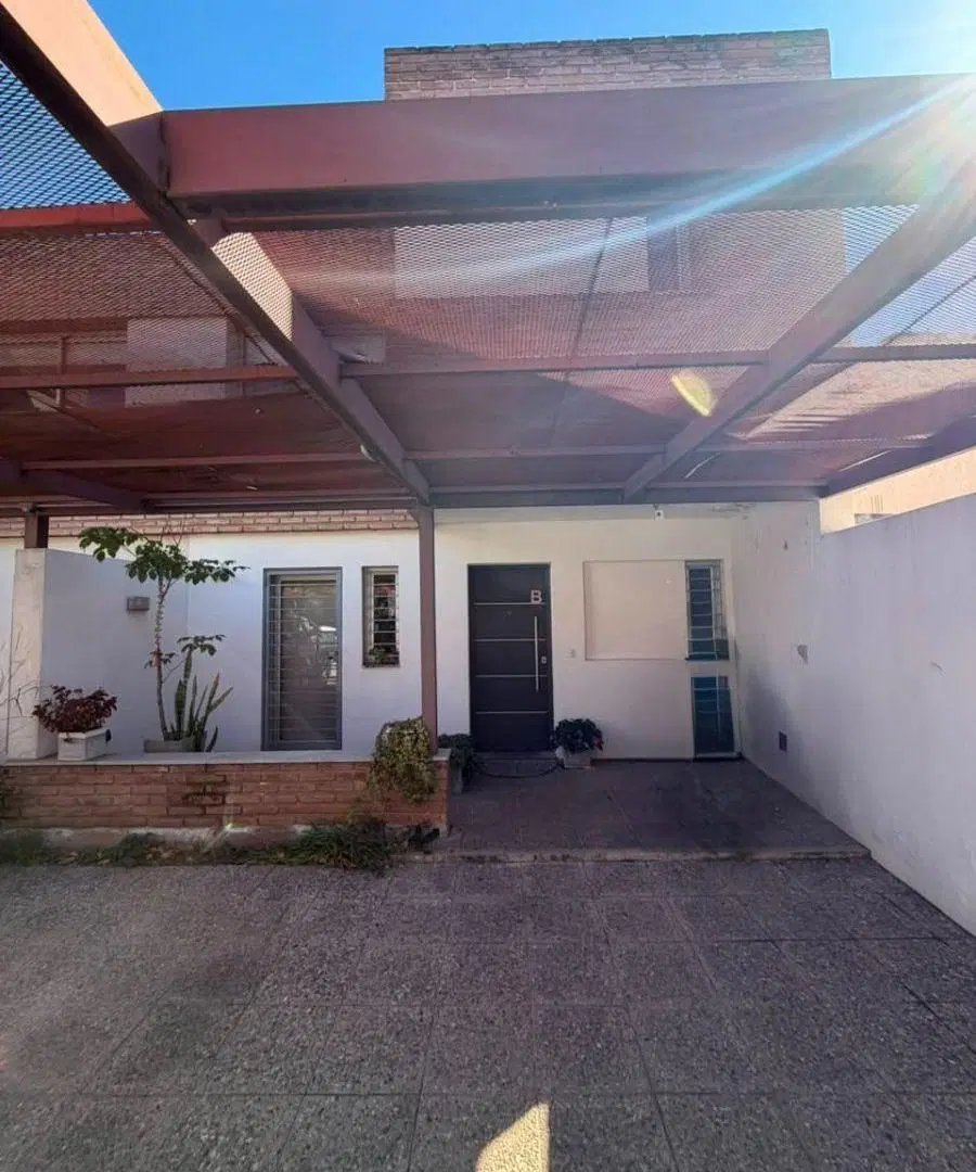 Se alquila duplex de 3 dormitorios en Riberas de Manantiales. Cordoba 3