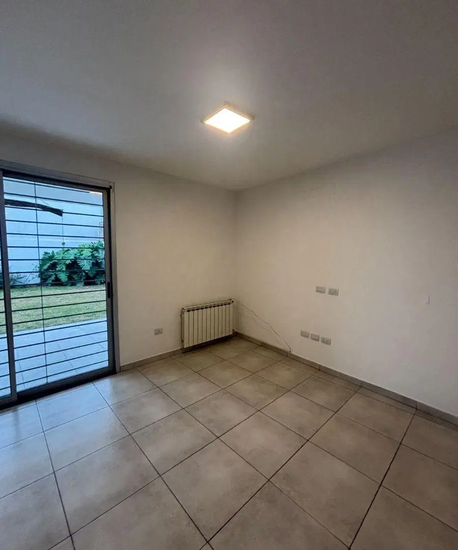 Se alquila duplex de 3 dormitorios en Riberas de Manantiales. Cordoba 4