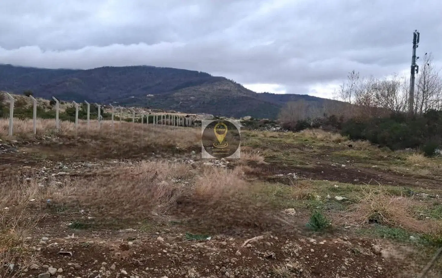 LOTE 5000aprox SOBRE RUTA 40SUR 4